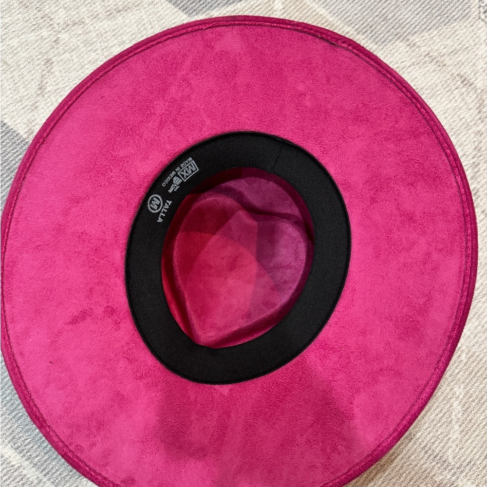 Hand painted Fuchsia suede hat - Picture 3 of 4